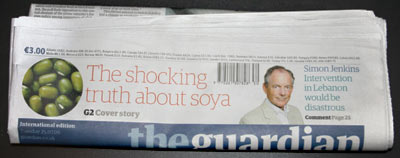 Guardian-Titelseite mit der Schlagzeile The shocking truth about soya
